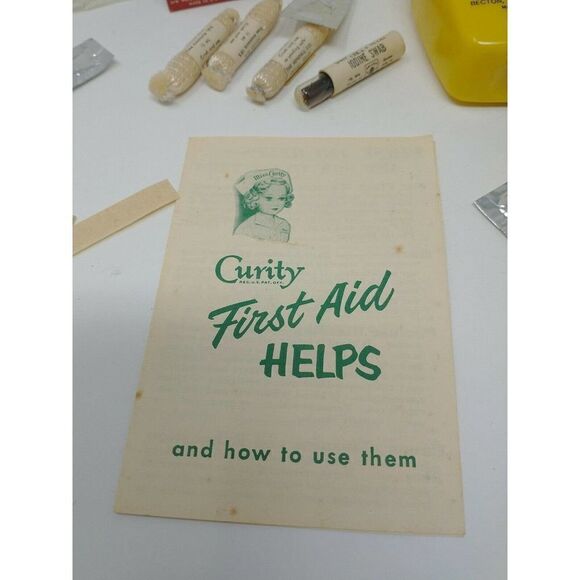 First Aid Kit Vintage - Curity First Aid Auto Reflector Kit. Kendall brand - Picture 3 of 7
